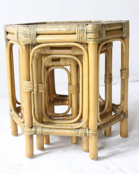 Bamboo & Raffia Hexagonal Nesting Tables, 1960s, Set of 3 – Side tables, Vintage (photo 3 of 6)