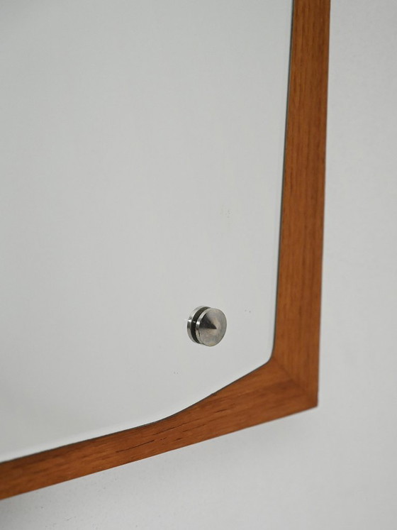 Image 1 of Scandinavisch gevormde teakhouten spiegel uit de jaren 60-70