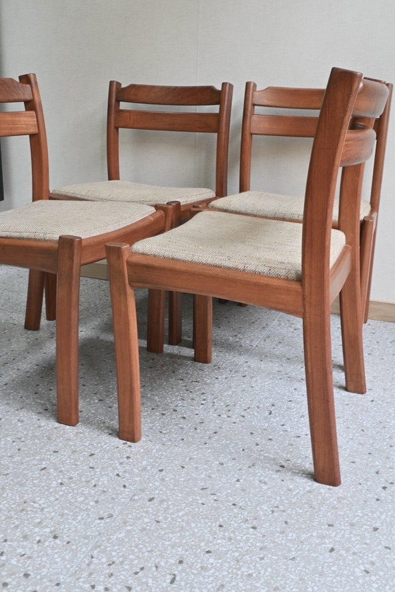 Image 1 of 4 sedie da pranzo design danese Dyrlund in teak massello