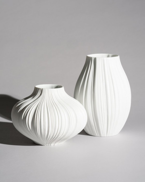 Image 1 of Martin Freyer para Rosenthal "Plissée" Bisque Porcelain Vase Duo, Alemania 1968