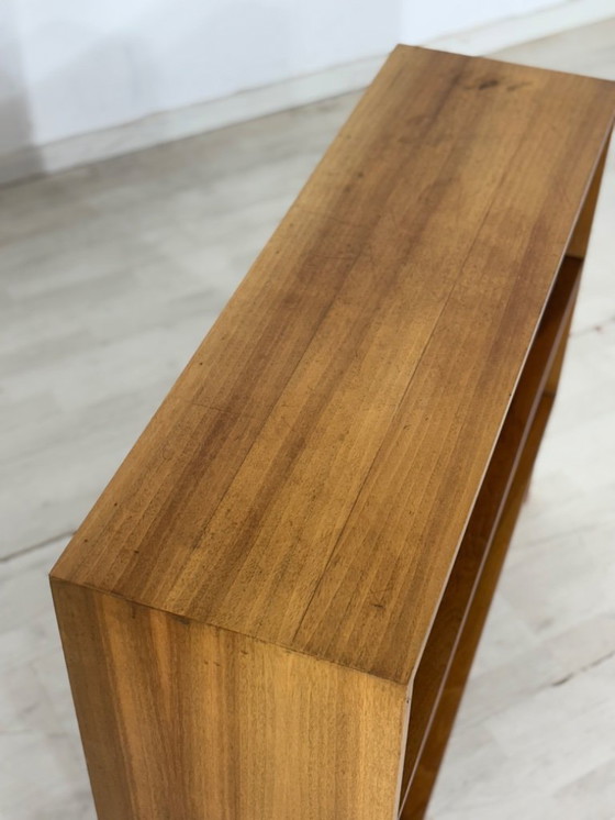 Image 1 of Cassettiera di metà secolo Mobile da soggiorno a scaffale Mobile d'epoca