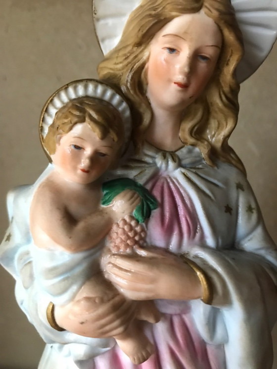 Image 1 of Porseleinen beeld Maria met soort