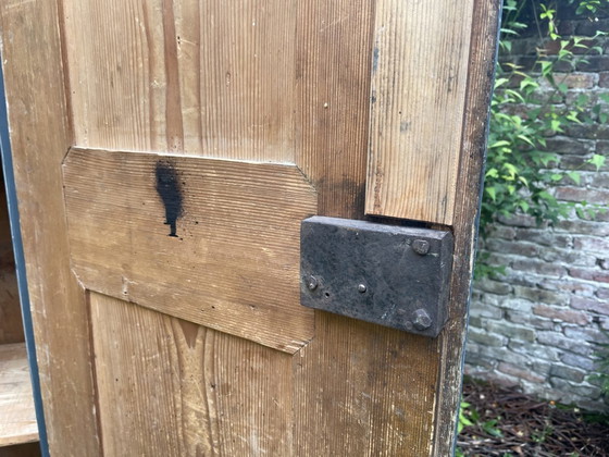 Image 1 of 18E Eeuwse Kledingkast Keukenkast Halkast Legkast Frans  Antiek