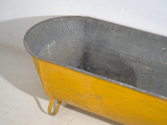Rustic galvanized-metal container for garden or storage – Central Europe, circa 1910 – Plant pot (photo 33 of 39)
