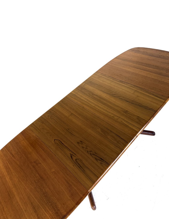 Image 1 of Vintage XXL extendable dining table, Glostrup Møbelfabrik '70