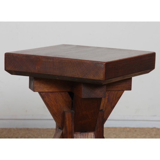 Image 1 of Een paar massief eikenhouten krukken, Frans vakmanschap, 1960