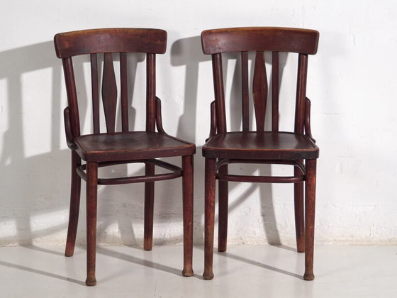 Antique Thonet chairs (c.1920). Set of 2 pieces #1 – Dining chairs (photo 18 of 40)