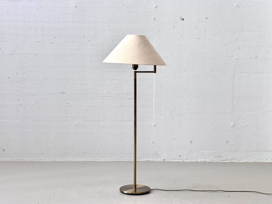 Image 1 of Lampadaire élégant en laiton avec abat-jour en tissu, années 1990