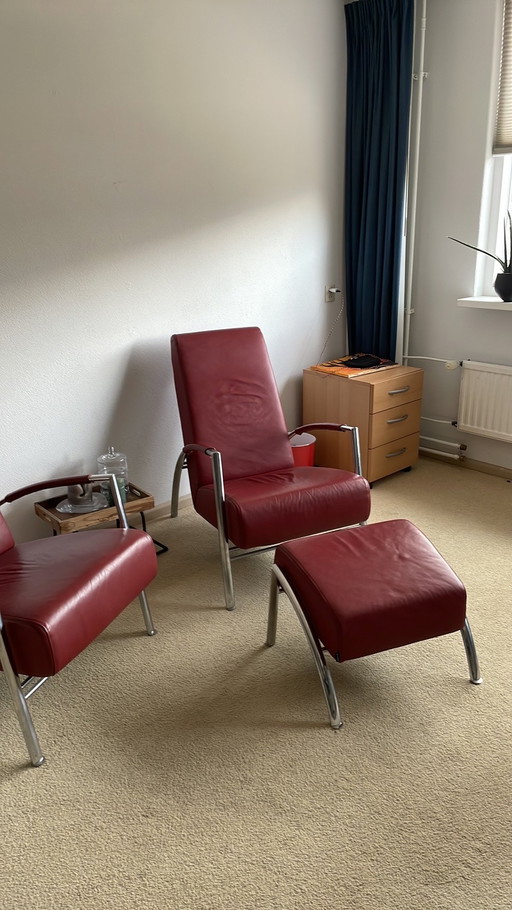 1 Harvink club armchair and hocker