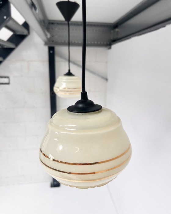 Set di 2 lampade da soffitto rotonde vintage beige, anni '60 – Lampade a sospensione, Glass (photo 3 of 8)