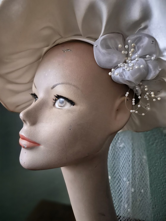 Image 1 of Christian Dior bust/mannequin 