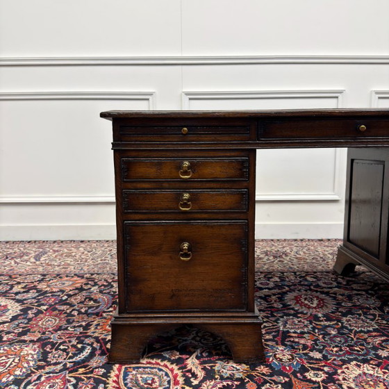RAC Klassiek Engels Chesterfield Bureau – RAC Royal Antique Collection, Leather, Wood (photo 9 of 19)