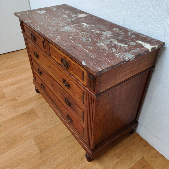 Image 1 of Comò antico, cassettiera, mobile da bagno con piano in marmo.