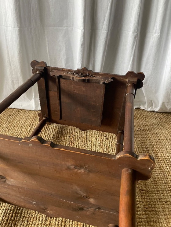 Image 1 of Geschnitzter Beistelltisch aus Holz im Jugendstil, Frankreich, frühes 20. Jahrhundert