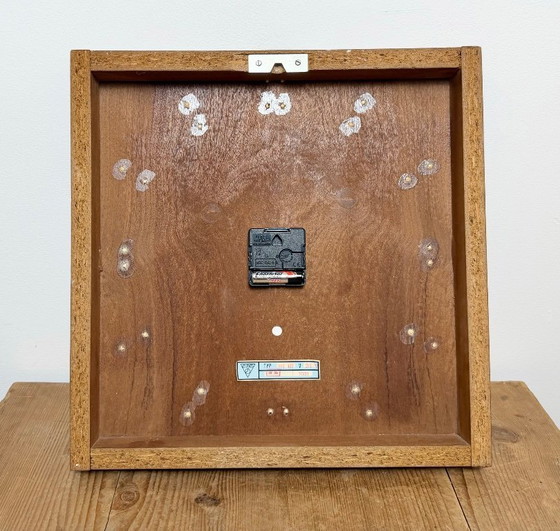 Image 1 of Orologio da parete vintage in legno marrone di Pragotron, anni '80