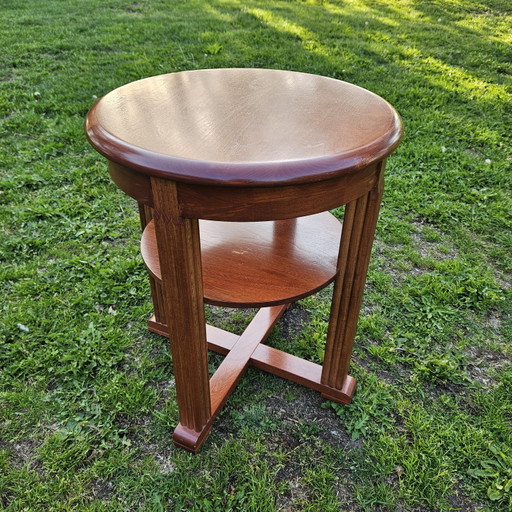 Tavolino laterale classico in legno di forma rotonda