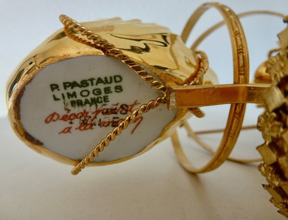 Image 1 of Vintage Verguld Limoges-Porseleinen Zout- en Peperstel in de Vorm van Zwanen met Vergulde Houder en Lepeltjes