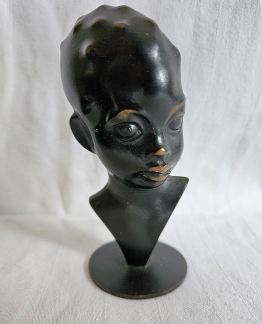 Bronze bust by Richard Rohec