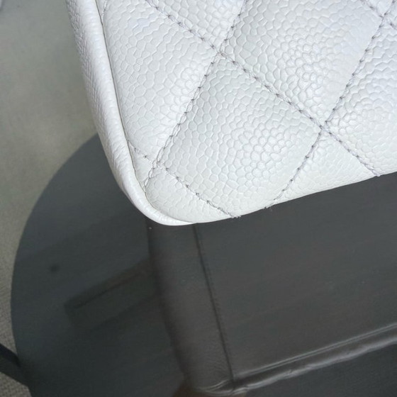 Image 1 of Borsa tote Chanel GST Grand Shopping - Pelle trapuntata Caviar, colore bianco, con finiture argentate, serie 14