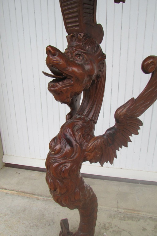 Sellette guéridon néo-gothique, pied dragon