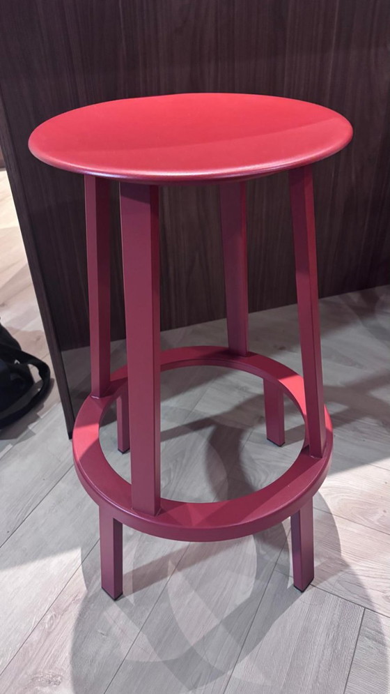 HAY Revolver tabouret de bar bas H65 rouge, Tabourets de bar, Métal, Modern (photo 2 sur 5)