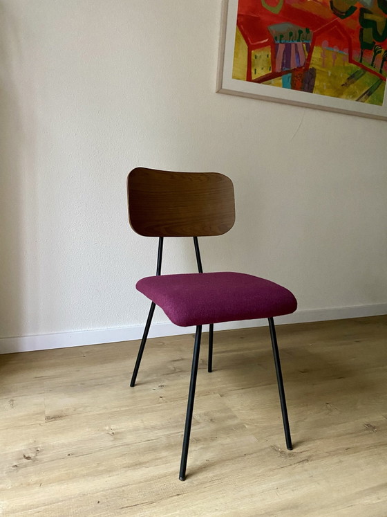 Sedia Vintage Mid-Century, Rivestita di fresco con 100% Feltro di Lana, Sedie da pranzo, Metallo, Viola (foto 10 di 10)
