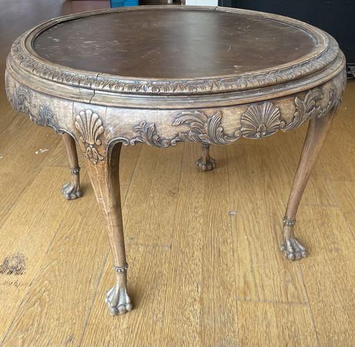 Louis XV-style round coffee table with exquisite hand-carved rococo details