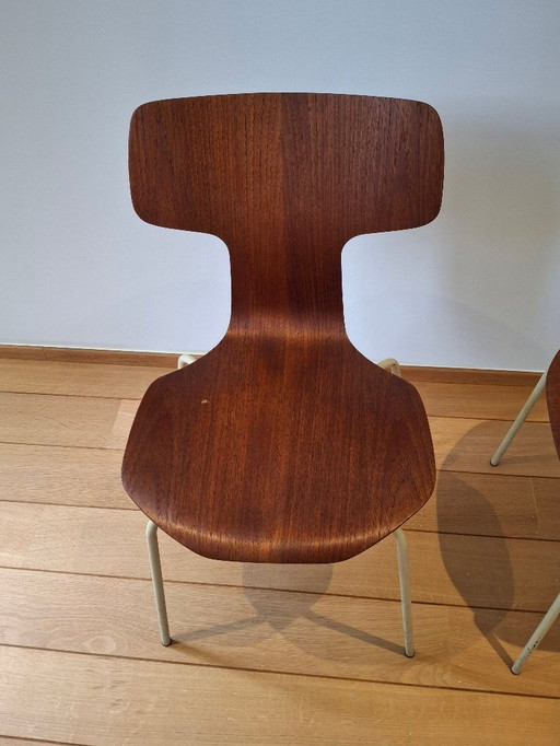 2 x chaises Hammer d'Arne Jacobsen