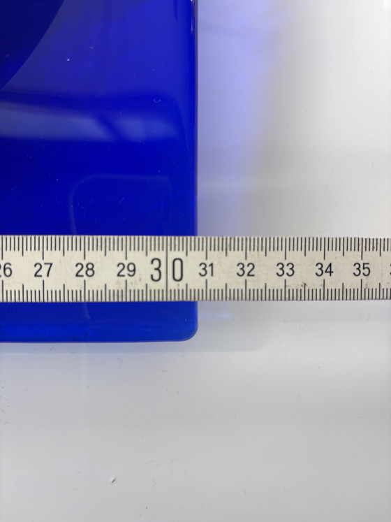 Image 1 of Paire de plafonniers en verre postmodernes, bleu cobalt et blanc opale – années 1980