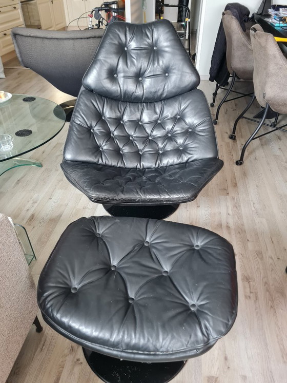 Image 1 of Fauteuil pivotant et repose-pieds Artifort