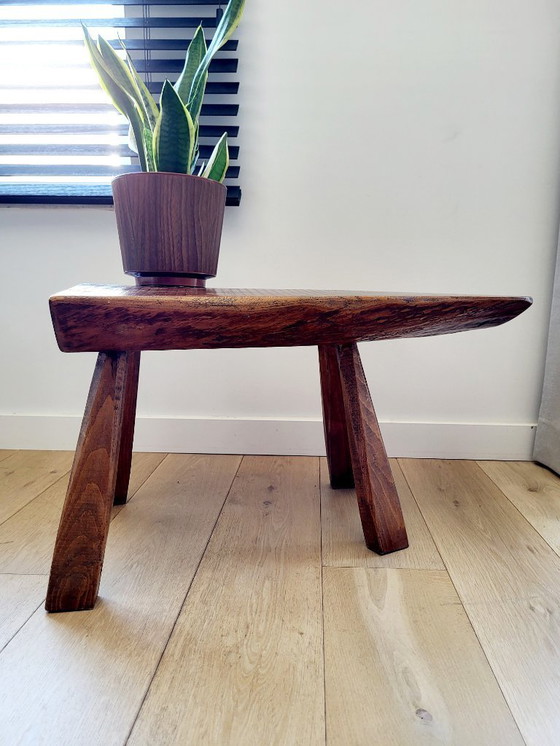 Image 1 of Boomstam massief houten zitbankje of bijzettafel, landelijke stijl, brutalist , jaren 60