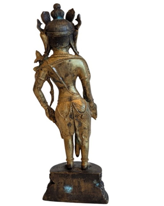 Antike tibetische Bronzefigur des stehenden Avalokiteshvara – 102 – Bildhauerei, Gold (photo 5 of 11)