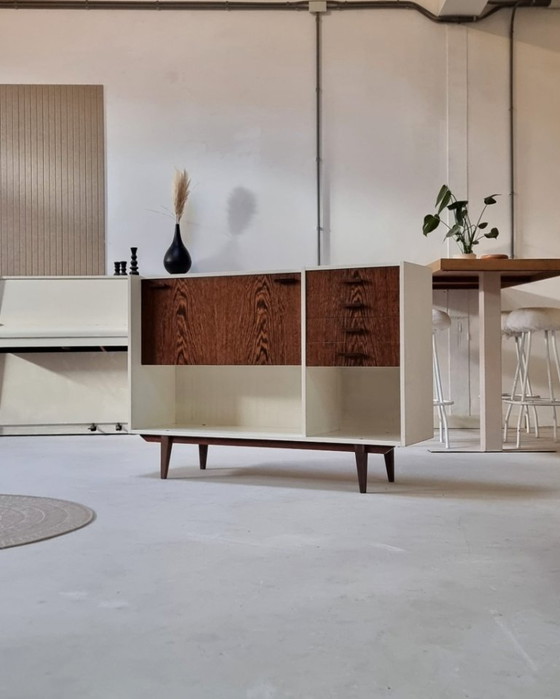 Image 1 of Armoire des années 70