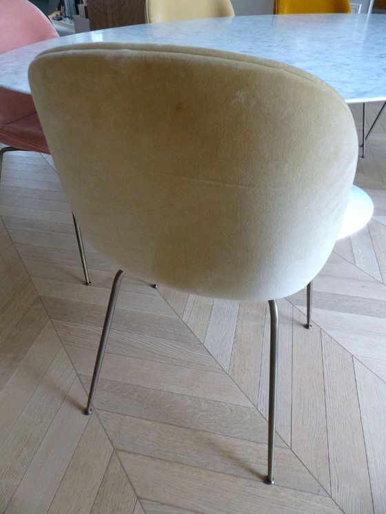 Image 1 of Set aus 8 „Beetle Dining Chair“-Stühlen in Samt von GUBI, Design Stine Gam & Enrico Fratesi