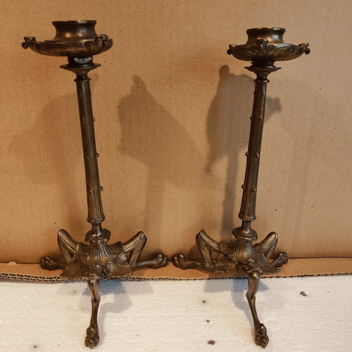 Een paar bronzen kandelaars versierd met 3 voeten en bamboe, periode Napoleon III - 19e eeuw