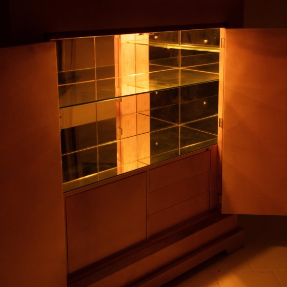 Giorgio Tura & Nucci Valsecchi Mod. 2047 Mueble Bar de Pergamino de Piel de Cabra para Tura – Leather, Glass (photo 16 of 21)