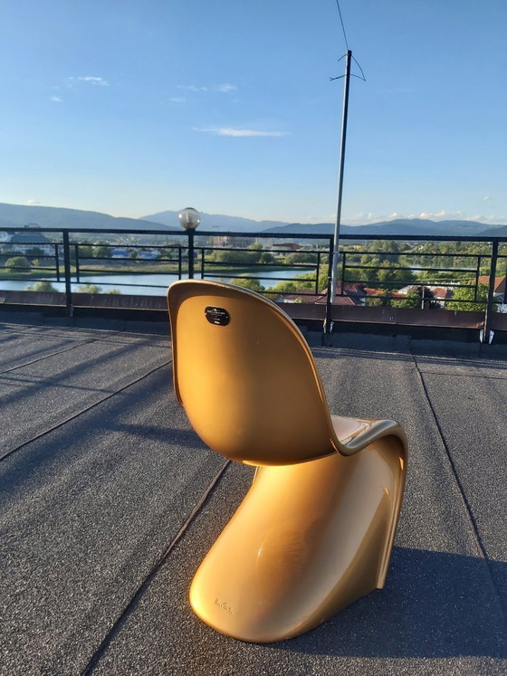 Image 1 of Vitra Panton Classic Gold 2007 – Moët & Chandon Edition (2 Stück, nummeriert, Sammlerstücke)