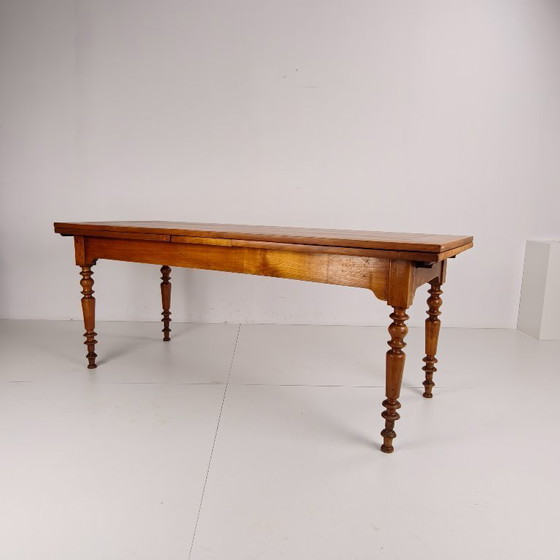 Image 1 of Tavolo da pranzo allungabile in legno di ciliegio francese del XX secolo
