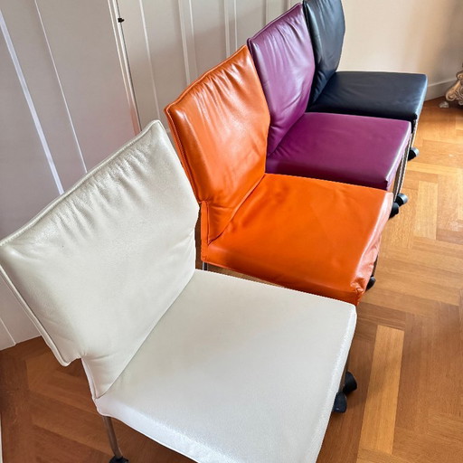 4 chaises de salle à manger design en stock – Design on Stock, eetkamerstoelen, Leather, Metal (photo 2 of 12)