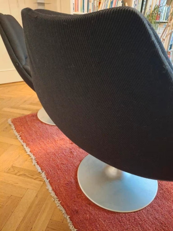 Image 1 of Poltrone girevoli Artifort F510, nere, in buone condizioni (2x)