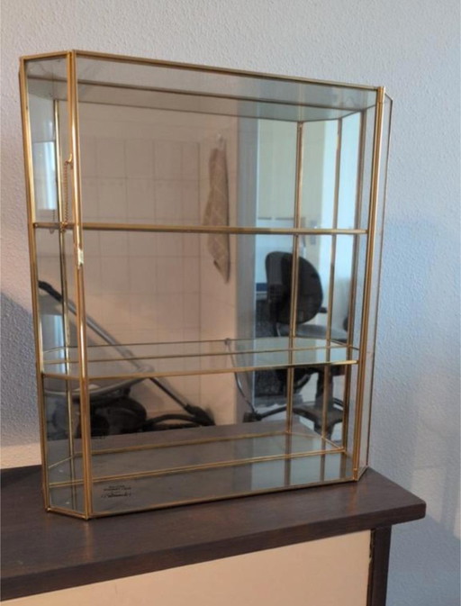 Vetrina artigianale realizzata a mano in Italia