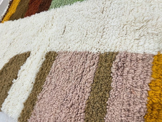 Image 1 of Alfombra bereber marroquí tradicional pequeña de pura lana, 100x200 cm.