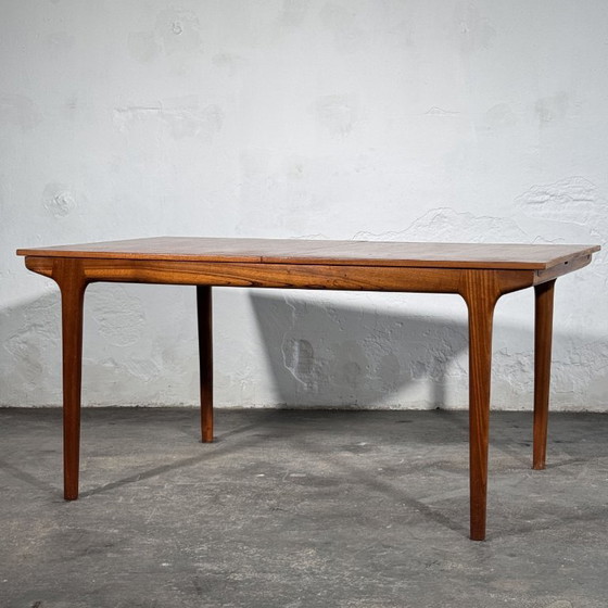 McIntosh T3 Teak Extending Dining Table by A.H. McIntosh and Co, 1960s – A.H. McIntosh & Co Ltd, Wood (photo 2 of 18)