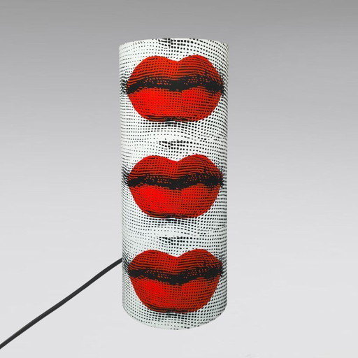 1990s Piero Fornasetti "Kisses" Floor Lamp for Antonangeli, Follia Pratica Collection
