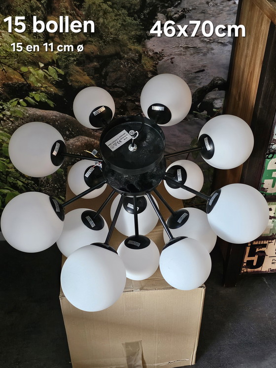 Image 1 of Colmore Sputnik kroonluchter – 15 glazen bollen – zwart metaal – Ø46 cm