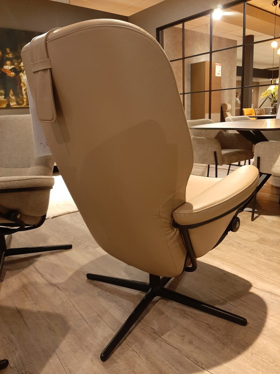 Image 1 of Sillón Rome Cross con taburete - Respaldo alto *