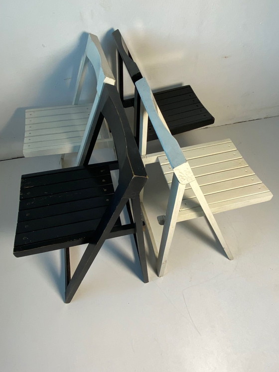 4 x Aldo Jacober Klapp Stuhl Bazzani anni '70 nero / bianco, Sedie pieghevoli, Legno (foto 2 di 6)