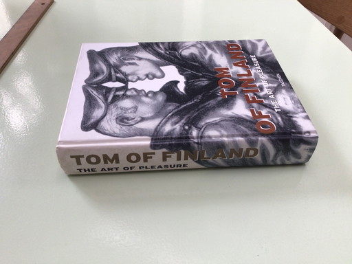 Book TOM OF FINLAND.    TASCHEN