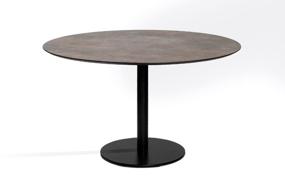 Image 1 of Dining table 130 Round