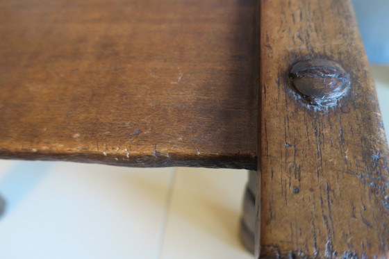 Image 1 of Coppia antica di sedie basse intagliate a mano della Costa d'Avorio, 1890